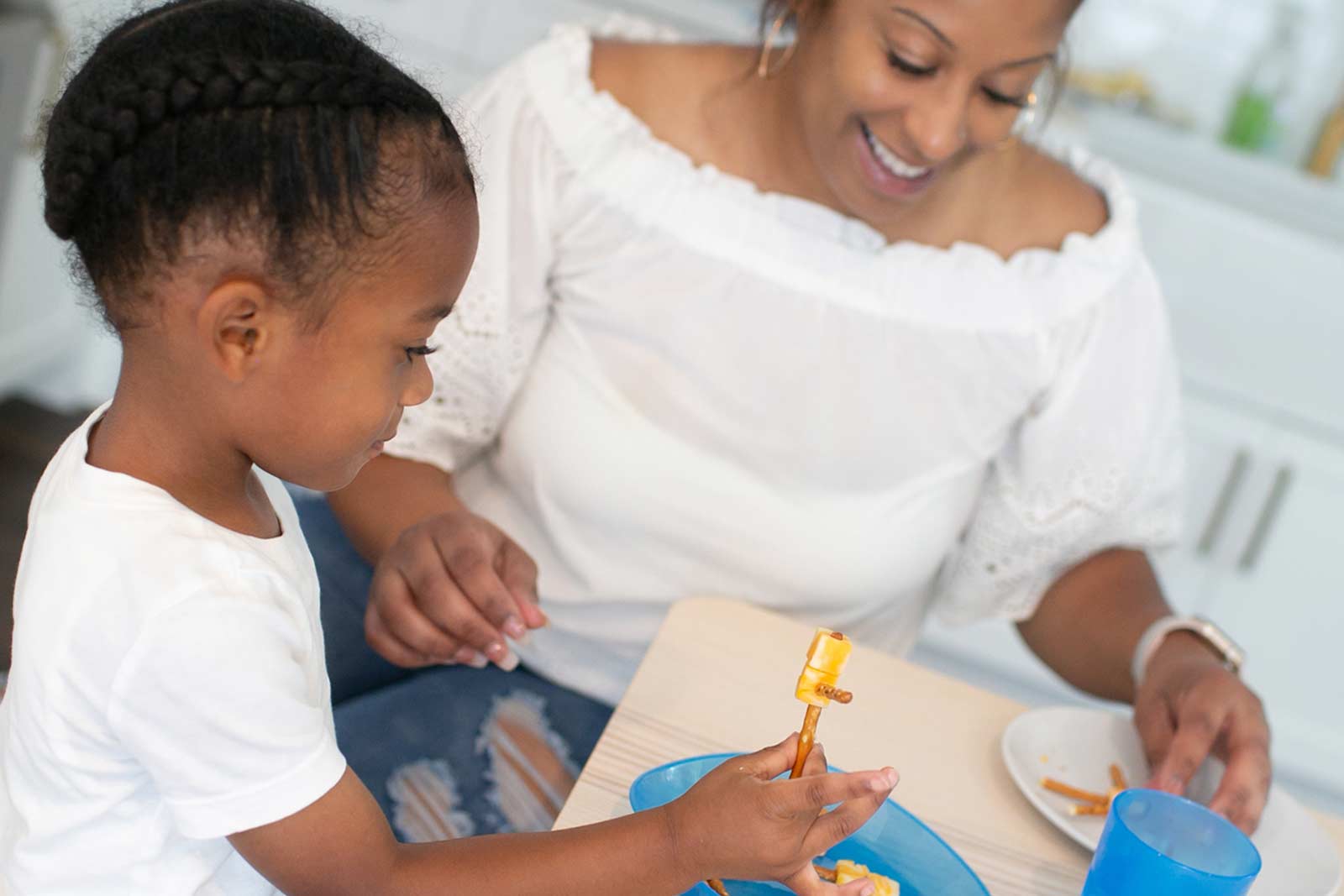 Play With Your Food: Sensory Activities at Mealtime