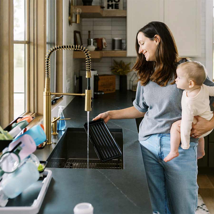 Dr. Brown's Drying Tower, Stand-Up Drying Rack, Countertop Baby Bottle  Drying with Organized Storage for Baby Essentials, Space Saving Vertical  Rack